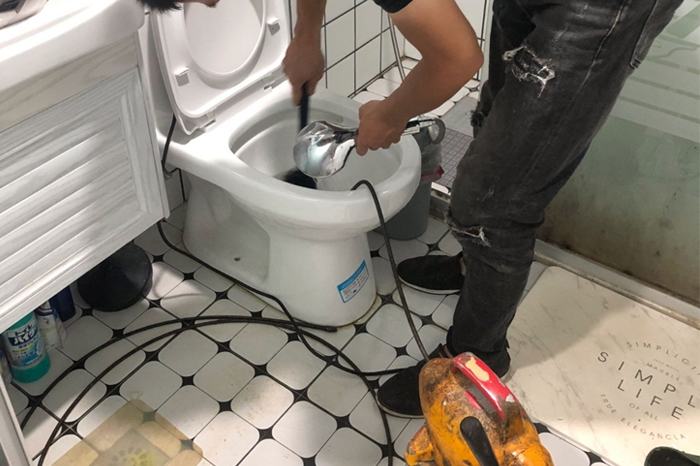 西畴疏通下水道