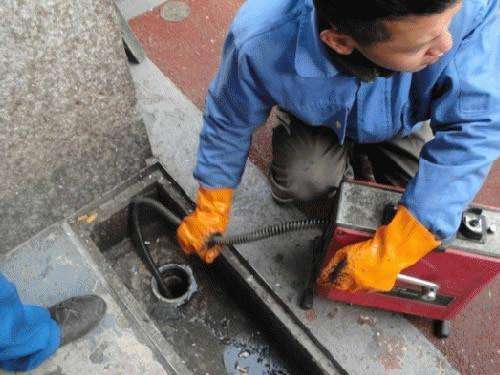 西畴疏通下水道